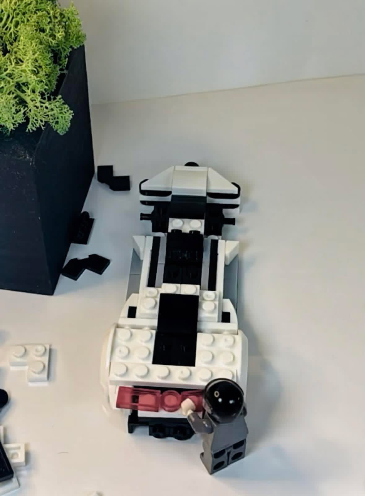 Mini racer building car